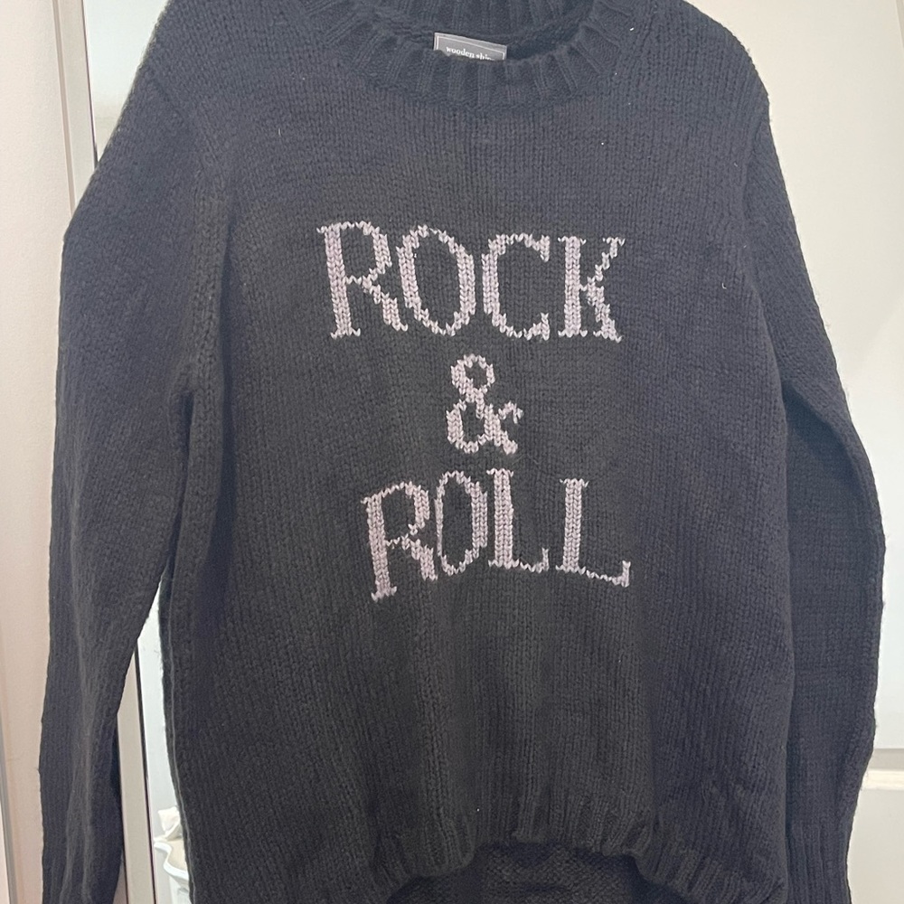 NWT. Wooden Ships Rock & Roll Sweater. Size M/L.